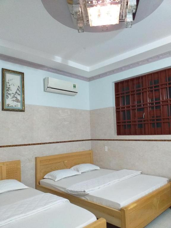 隆海 Nha Nghi Nguyen Anh酒店 外观 照片